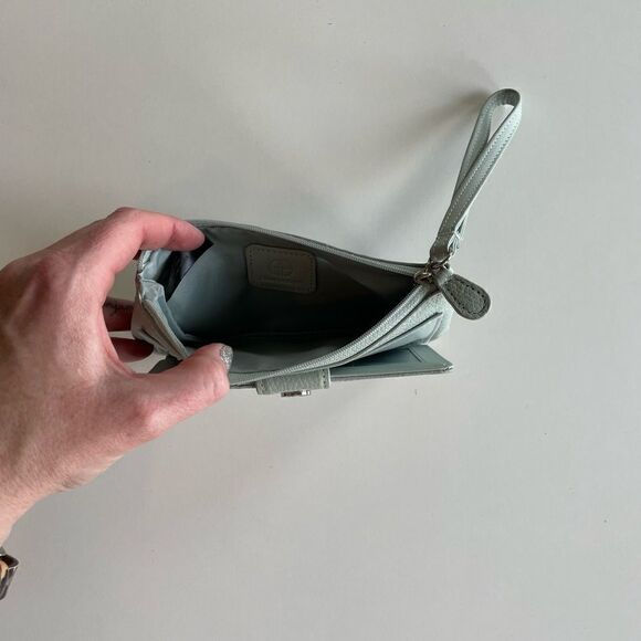 Pre-Loves Giani Bernini Mint Green Genuine Leather Womens Wristlet - Picture 4 of 7